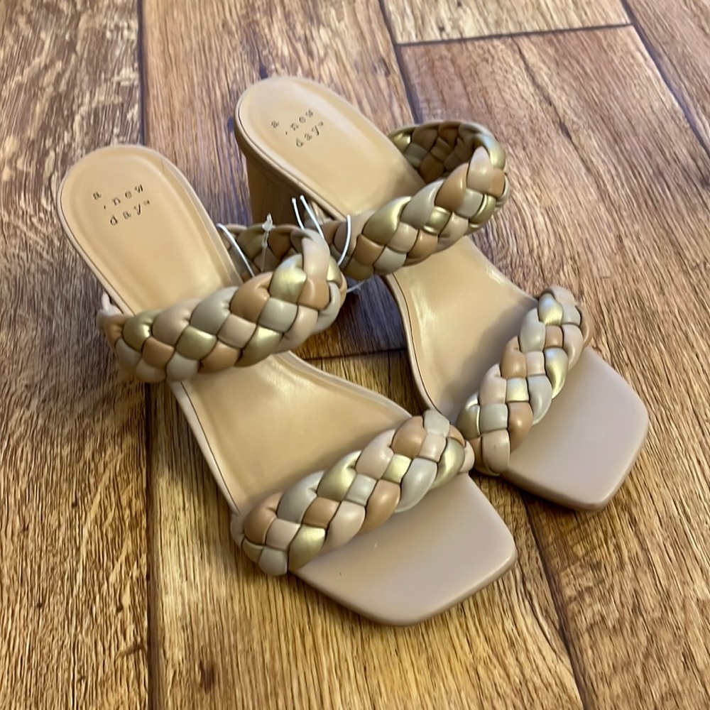 A new day basil heels size 9